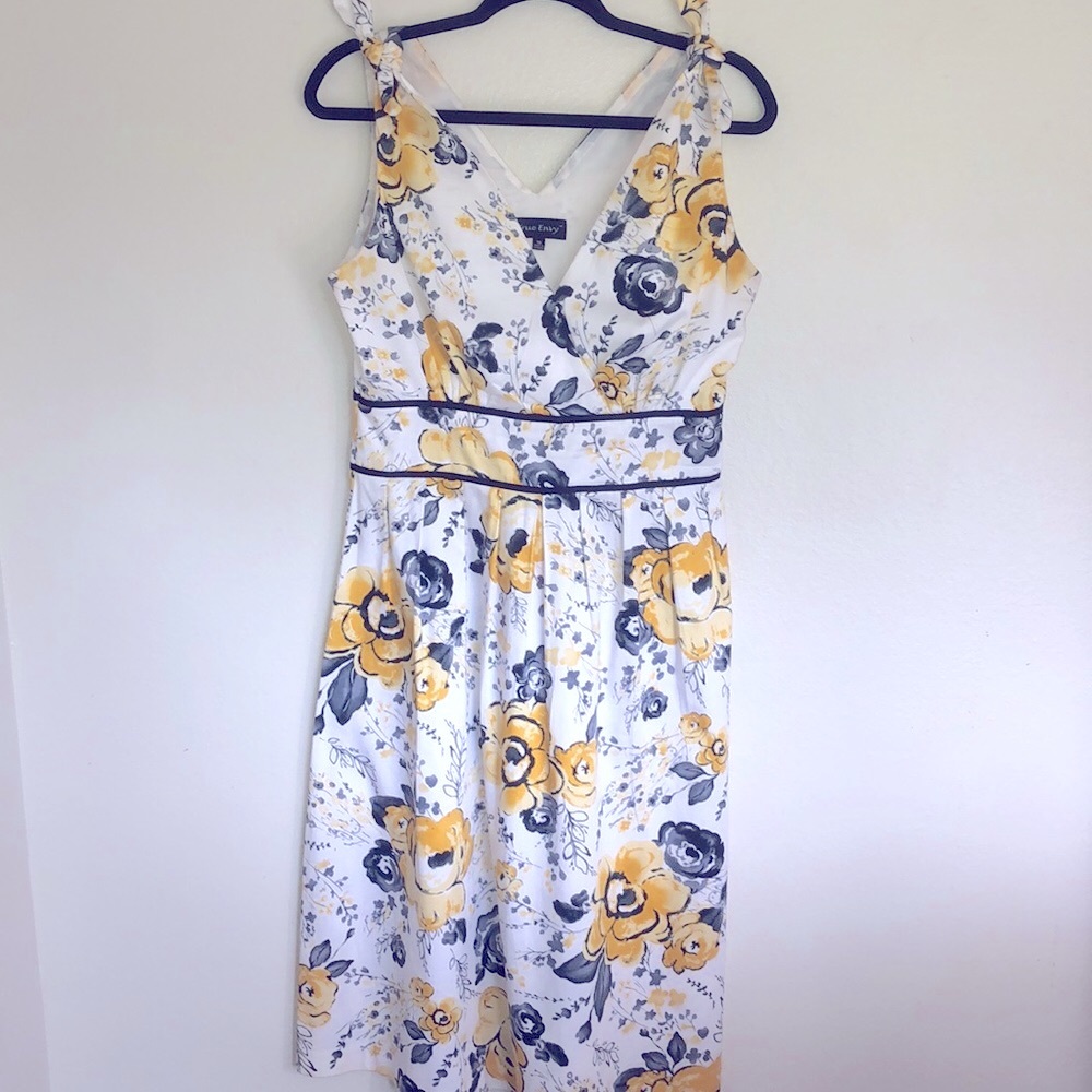 True Envy Size 10 - FORAL dress